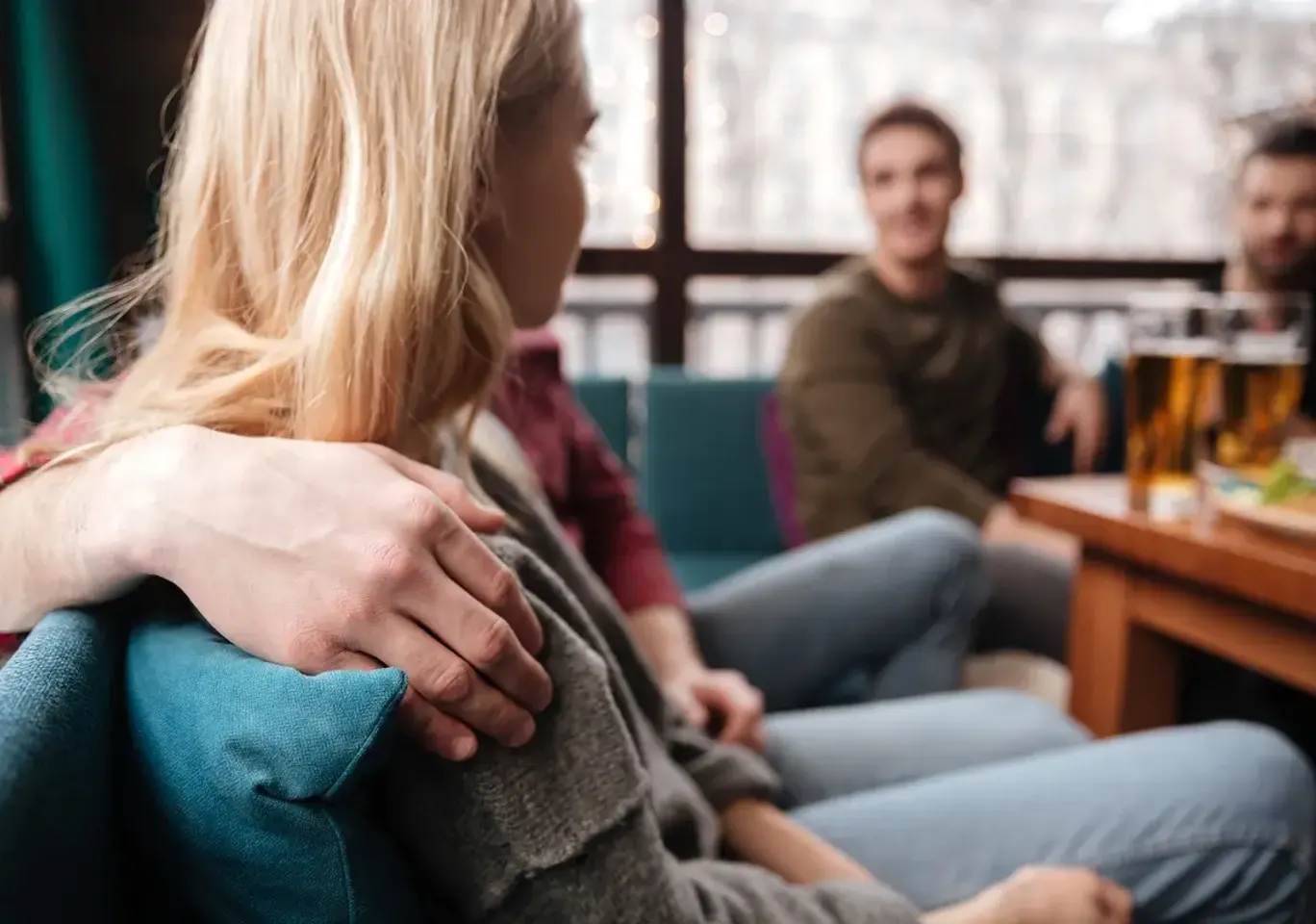 Leczenie uzależnień behawioralnych Łódź: wsparcie bliskich podczas spotkania